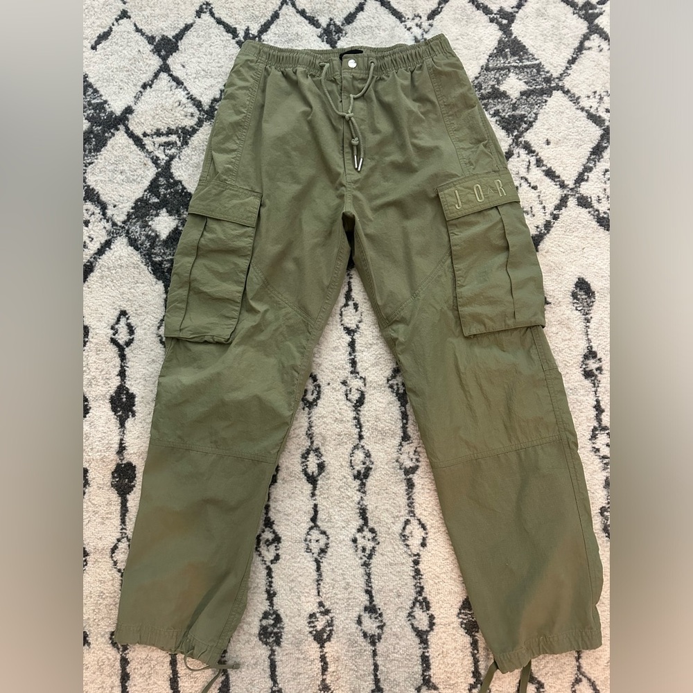 Nike Air Jordan cargo pants- men’s medium